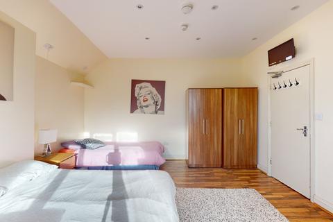 Flat share to rent - Chatsworth Road