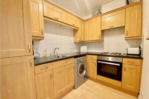 2 bedroom flat to rent, Fox Street, Leith, Edinburgh, EH6