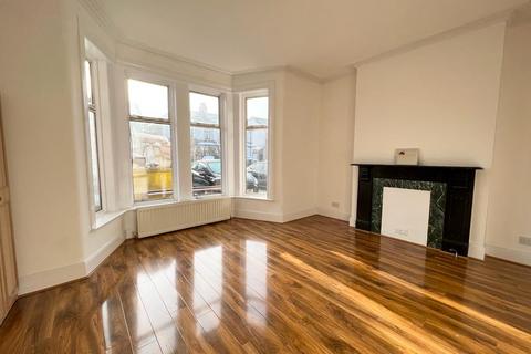 2 bedroom flat to rent, No Deposit Option, Ashgrove Road, Goodmayes, IG3