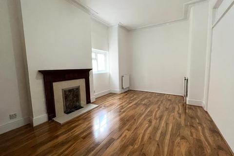 2 bedroom flat to rent, No Deposit Option, Ashgrove Road, Goodmayes, IG3
