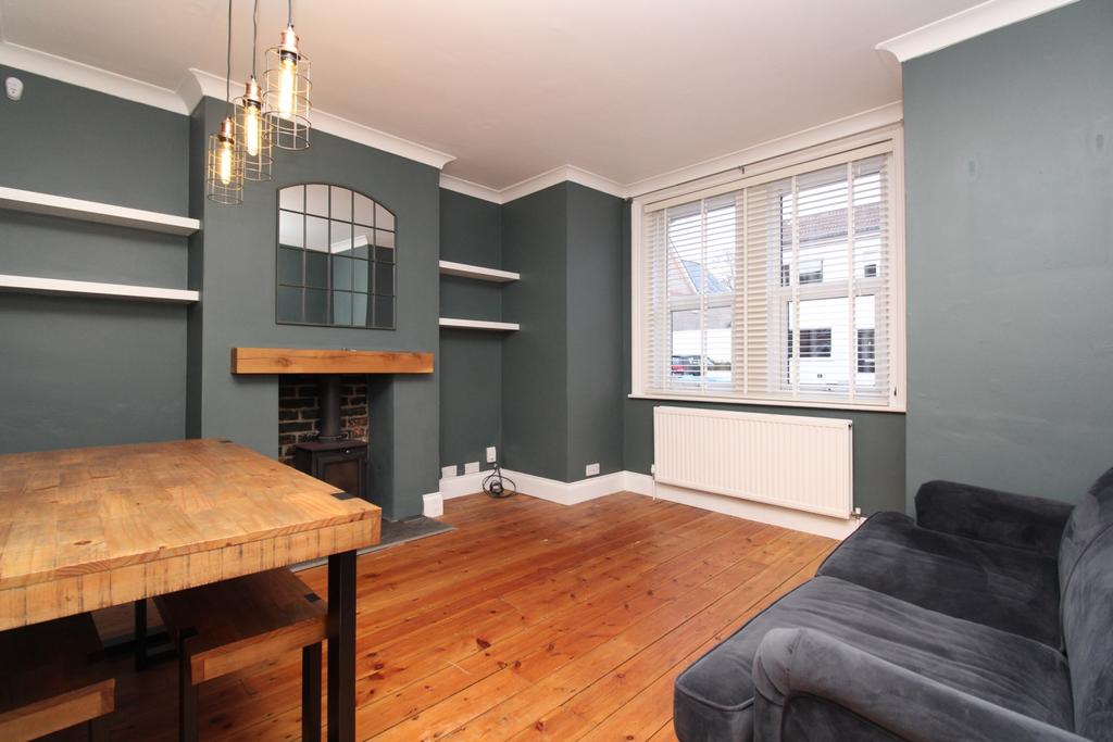 Living Room (2)