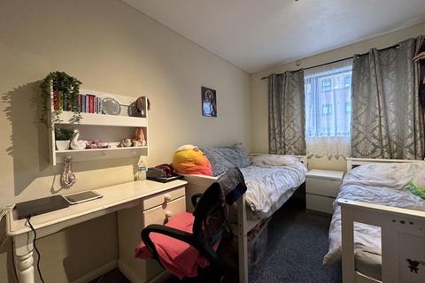 2 bedroom flat for sale - Pavilion Way, Edgware