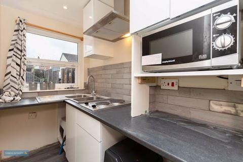 1 bedroom apartment for sale, CHEDDON ROAD