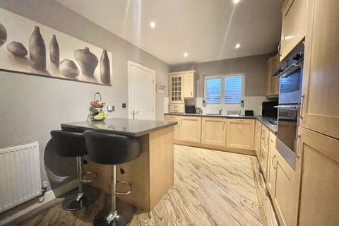 4 Richmond Drive, Sutton Coldfield, B75 7NU
