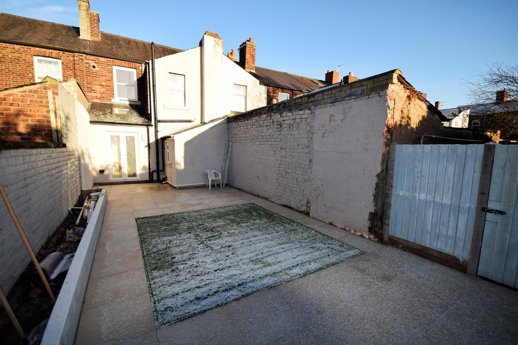 Shared Rear Yard Reverse