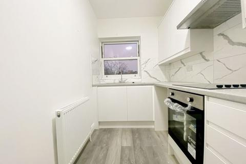 4 bedroom apartment to rent, Stroud Green Road, London N4