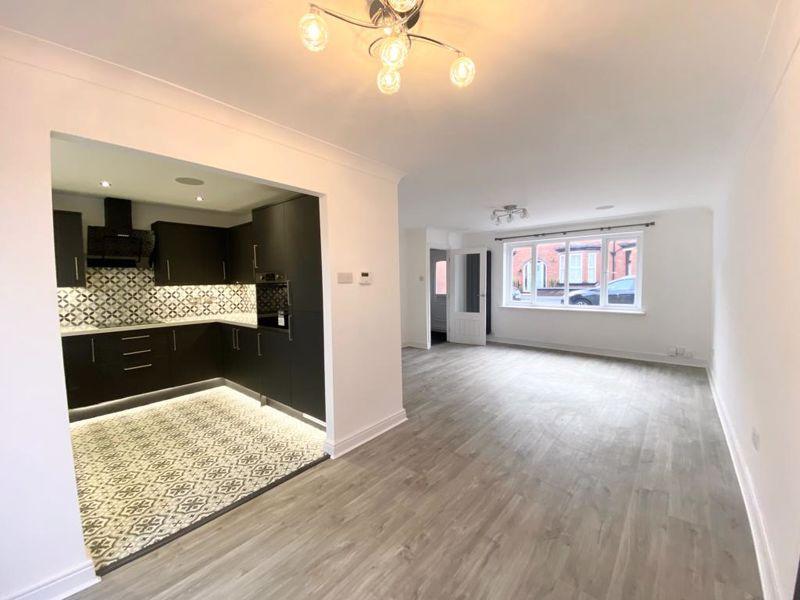 Oxford Road, Runcorn 3 bed house £900 pcm (£208 pw)