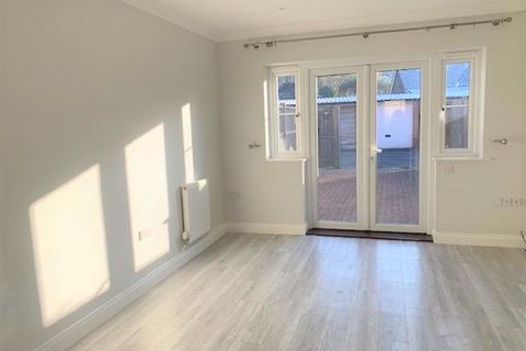 2 bedroom terraced house to rent, Yeovil