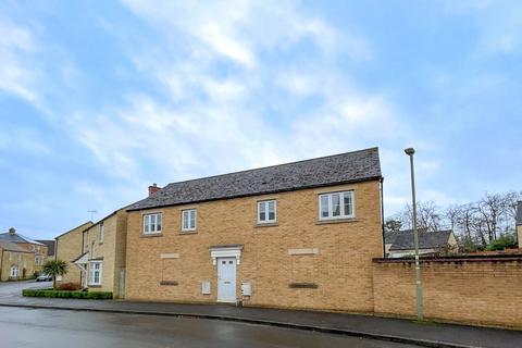 2 bedroom house to rent, Meadow Lane, Witney, Oxfordshire, OX28