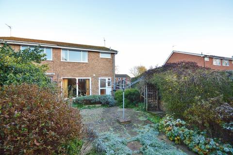 18 Chalgrove Road, Thame, OX9 3TF