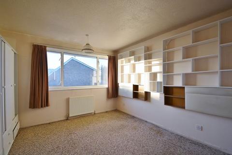 18 Chalgrove Road, Thame, OX9 3TF