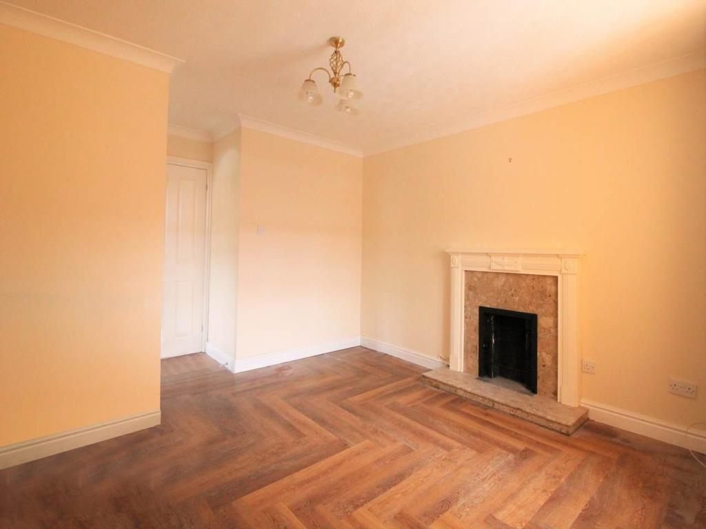 St. Mary's Road, Evesham, Worcestershire 2 bed flat £725 pcm (£167 pw)