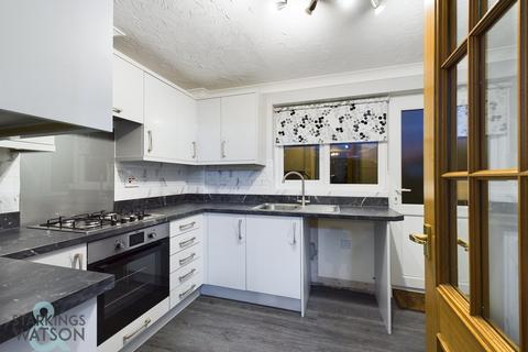2 bedroom semi-detached house to rent - Rio Close, Lowestoft