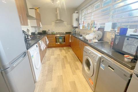 7 bedroom flat to rent, Annesley Grove