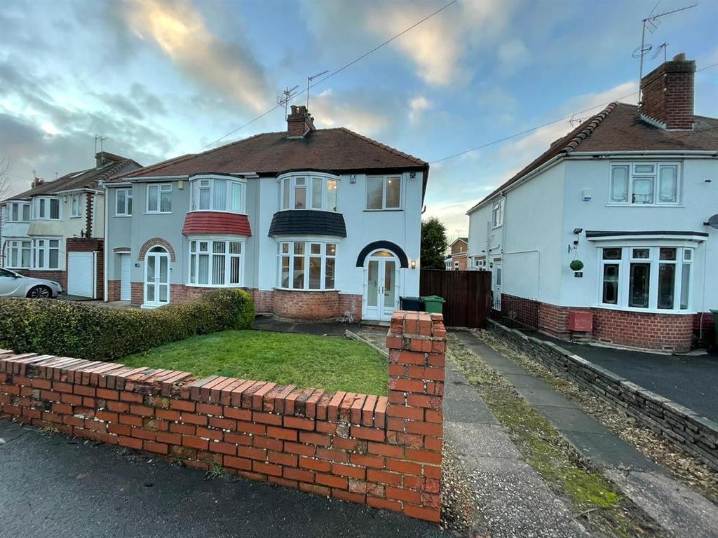 Witley Avenue, Halesowen 3 bed semidetached house £1,175 pcm (£271 pw)