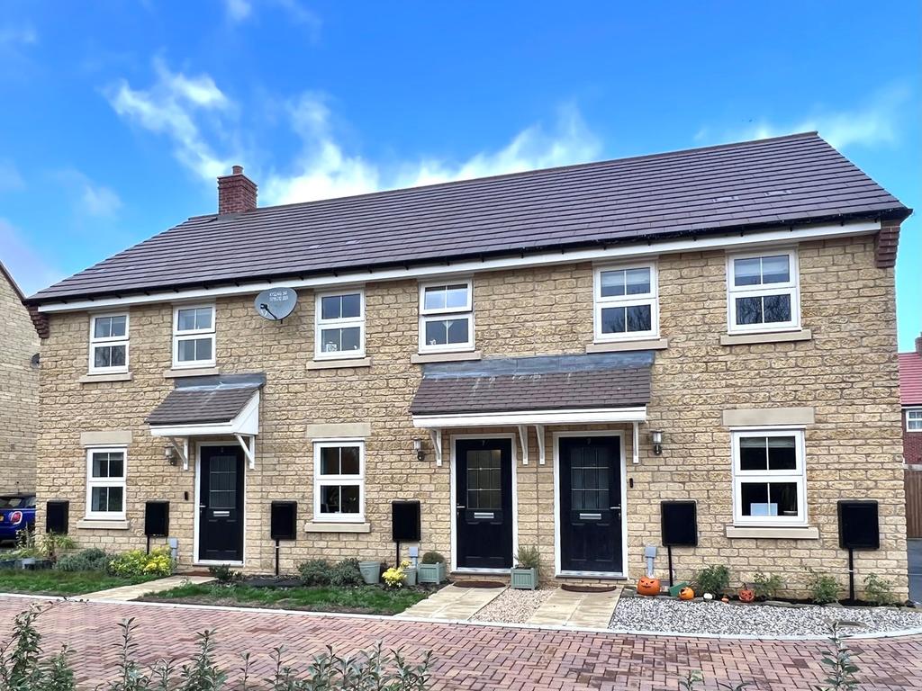 Englefield Close, Stanford in the Vale, Oxfordshire, SN7 2 bed terraced