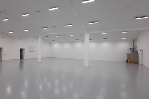 Industrial unit to rent - Gemini Business Park, Site 8, Walter Nash Road, Kidderminster, Worcestershire