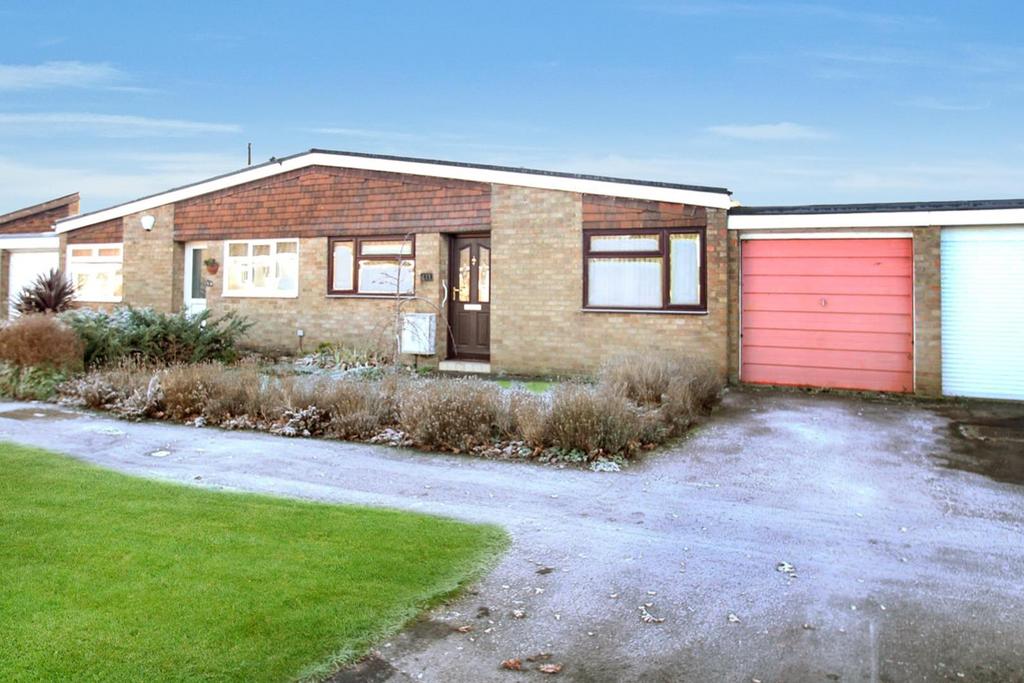Merlin Way, Covingham, Swindon 2 bed semidetached bungalow for sale