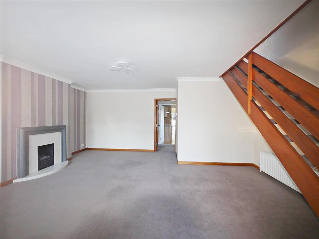 Brora Gardens, Glasgow 3 bed semidetached house £