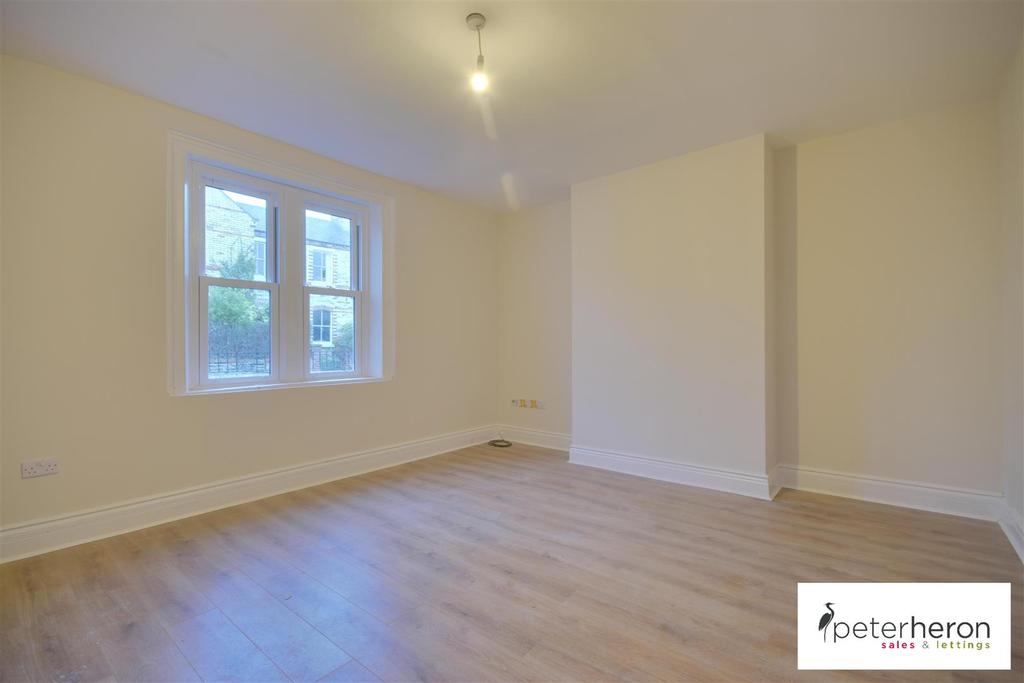 North Guards, Whitburn, Sunderland 3 bed semidetached house £1,150 pcm (£265 pw)
