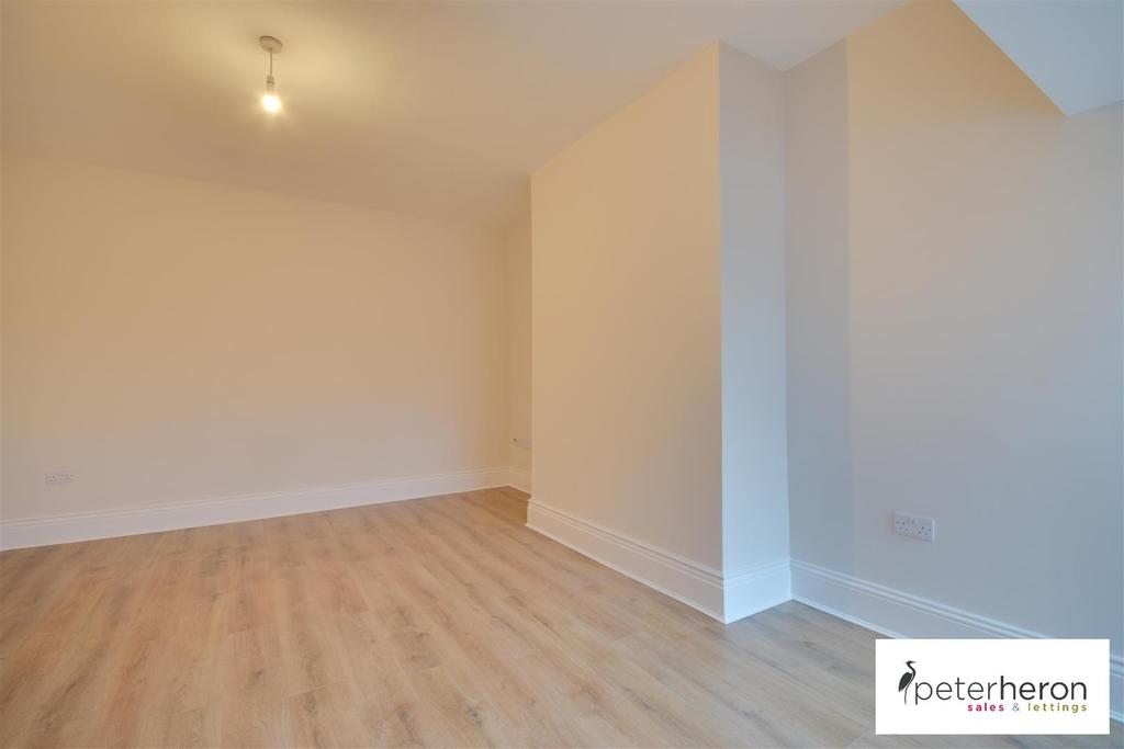 North Guards, Whitburn, Sunderland 3 bed semidetached house £1,150 pcm (£265 pw)