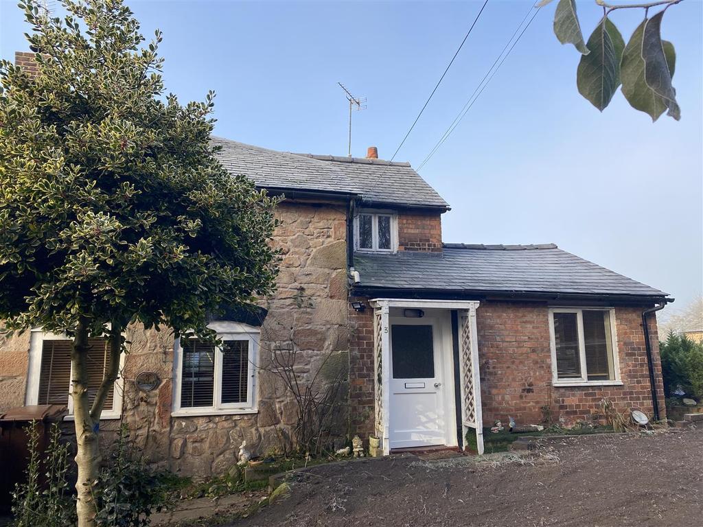 Weirbrook, West Felton, Oswestry 3 bed semidetached house £950 pcm