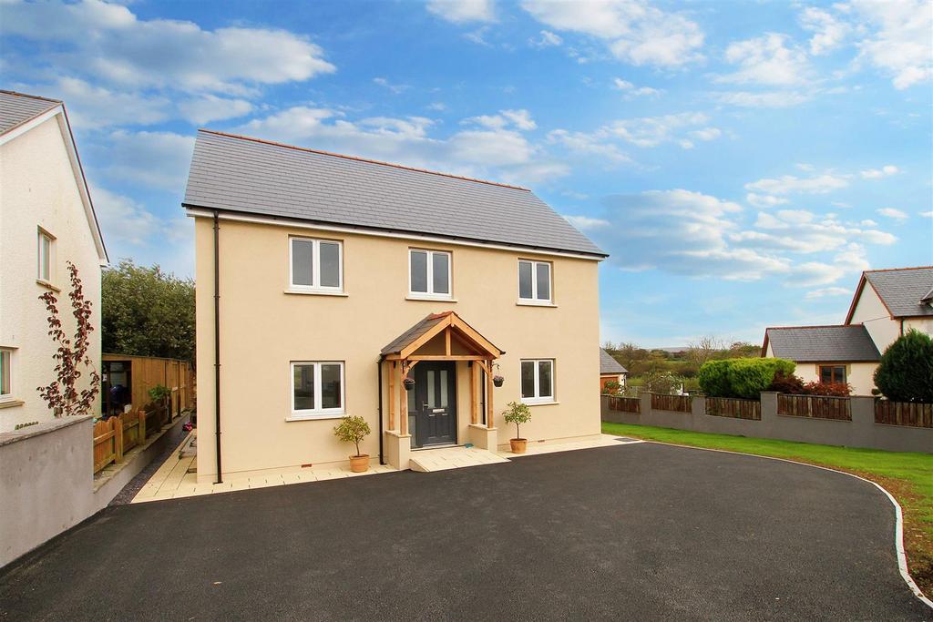 Parc Yr Eos, Hermon, Glogue 3 bed detached house for sale £330,000