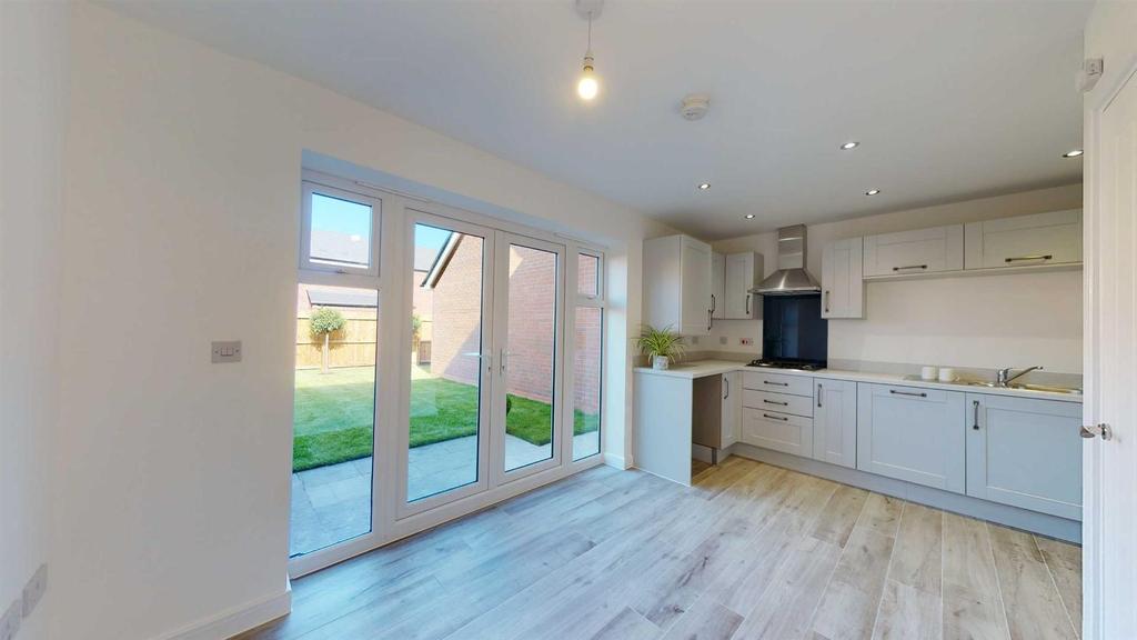 Rumsey Close, Copthorne Keep, Shrewsbury 3 bed end of terrace house £
