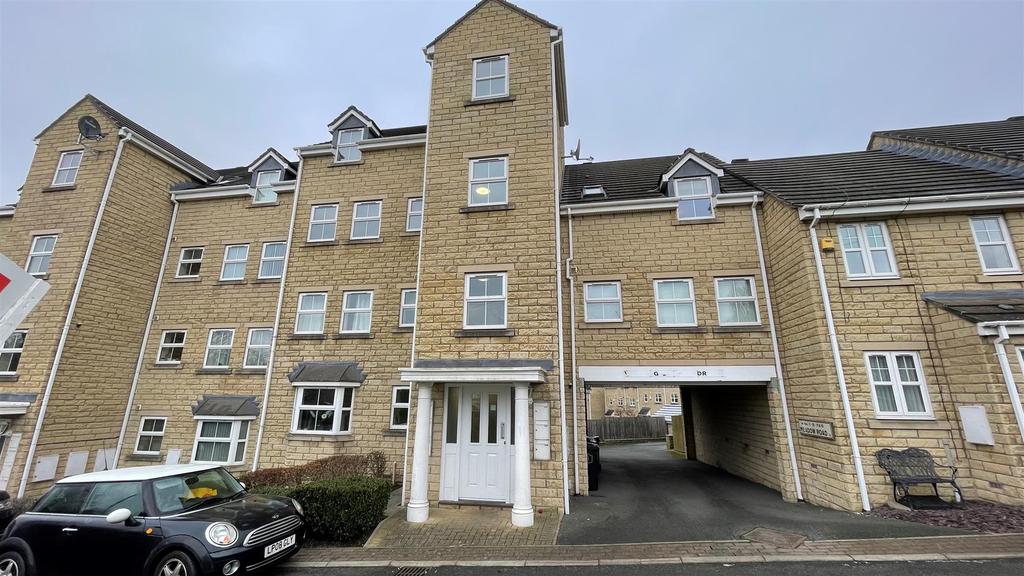 Meadow Road, Apperley Bridge 2 bed penthouse £650 pcm (£150 pw)