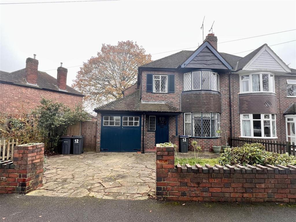 Sandgate Road, Hall Green, Birmingham 3 bed semidetached house for