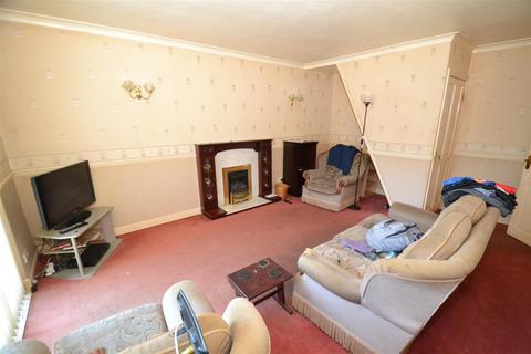 7 Heather Grove, Bradford, BD9 6NU