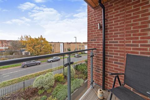 2 bedroom apartment for sale, Studio Way, Borehamwood