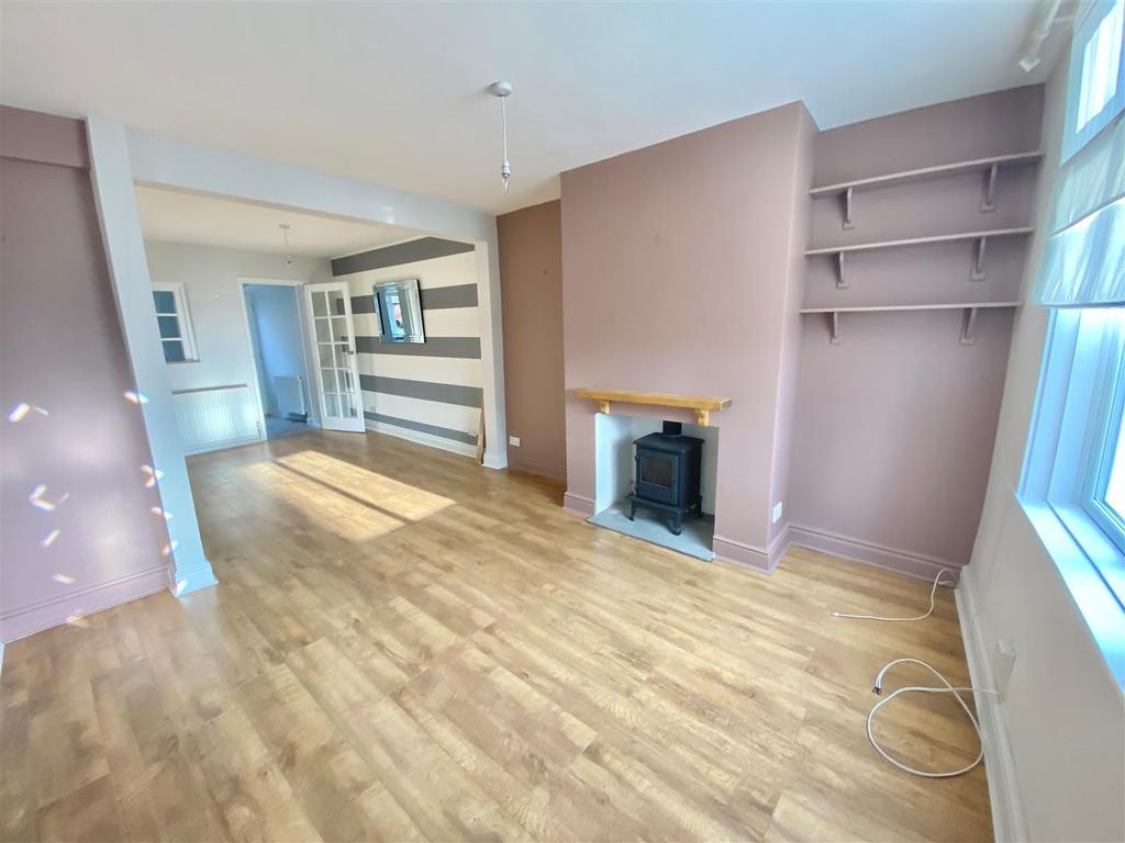 Broken Cross, Macclesfield 2 bed terraced house £215,000