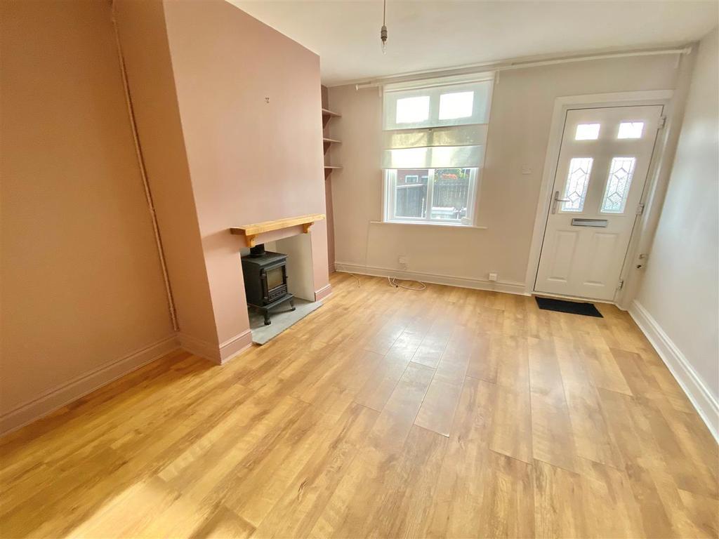 Broken Cross, Macclesfield 2 bed terraced house £215,000