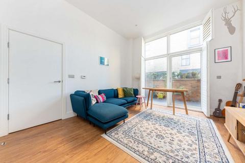Flat 1, Cyan Apartments, 2 Gunmakers Lane, London, E3 5GU