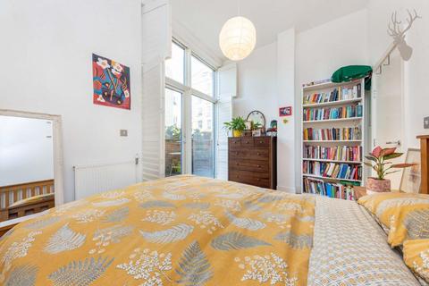 Flat 1, Cyan Apartments, 2 Gunmakers Lane, London, E3 5GU