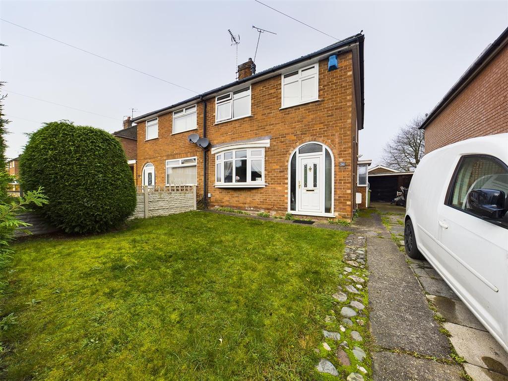Worsley Avenue, Johnstown, Wrexham 3 bed semidetached house £185,000