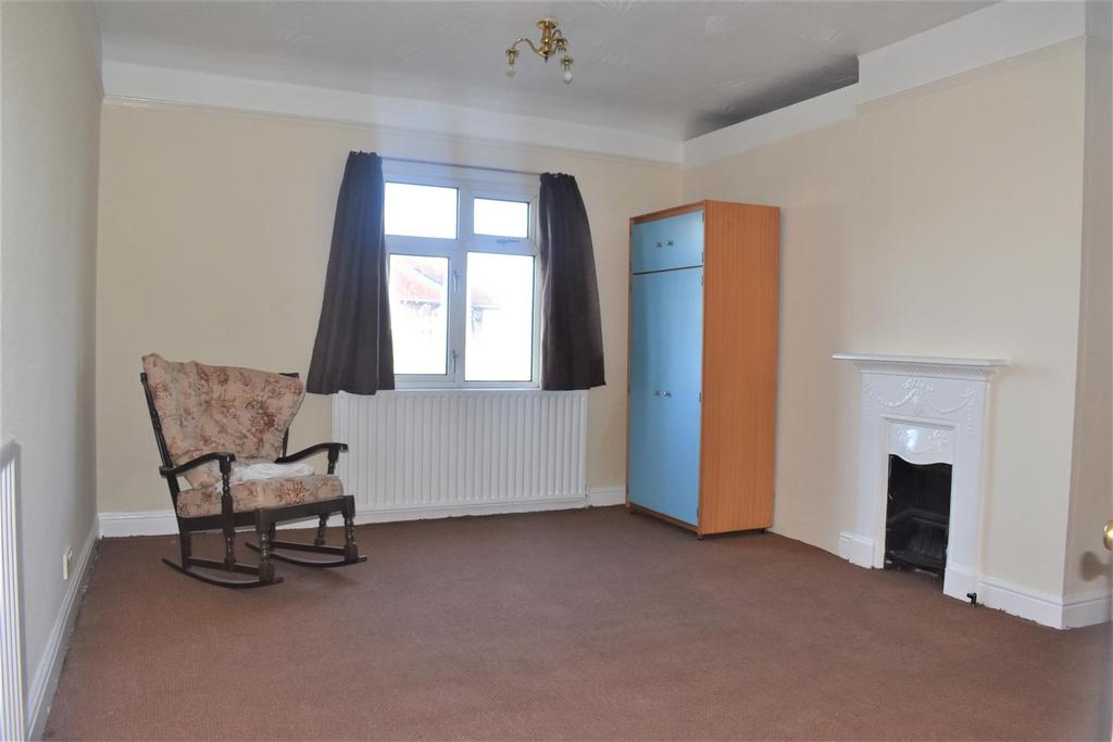 Street, Hednesford, Cannock 1 bed apartment £550 pcm (£127 pw)