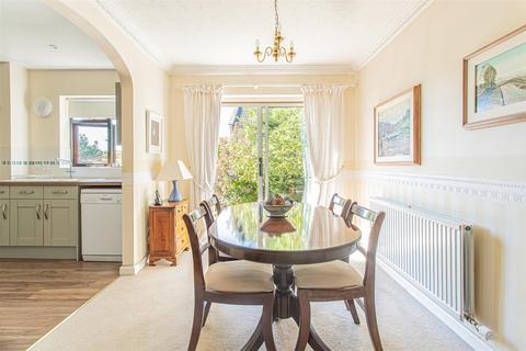 4 bedroom detached house for sale - Hastings Road,