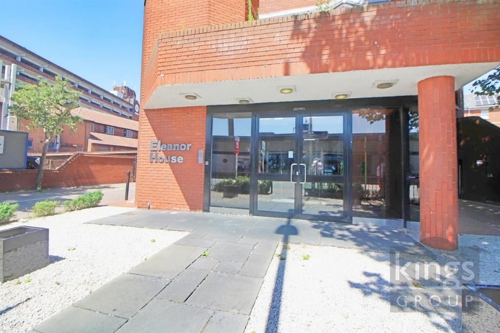 Eleanor Cross Road, Waltham Cross 2 bed property £230,000