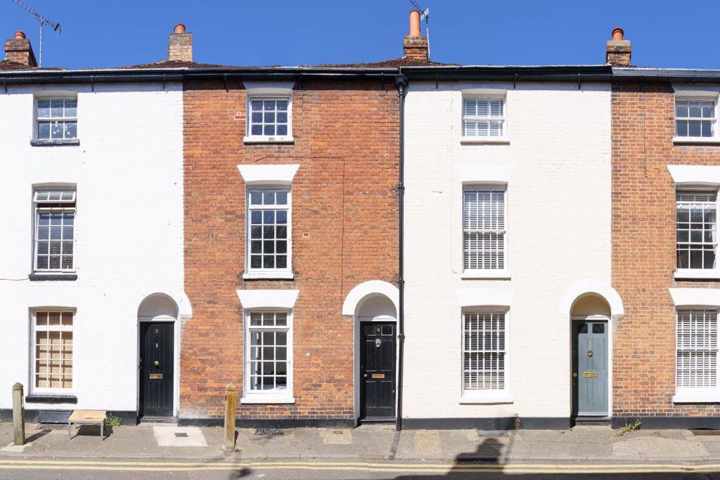 Love Lane, Canterbury 4 bed house £1,898 pcm (£438 pw)