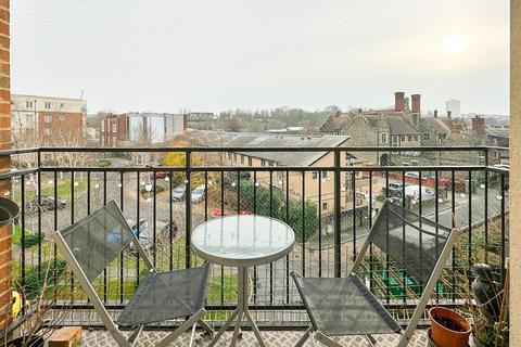 Flat 42, Squires Court Bedminster Parade, Bristol, BS3 4BX