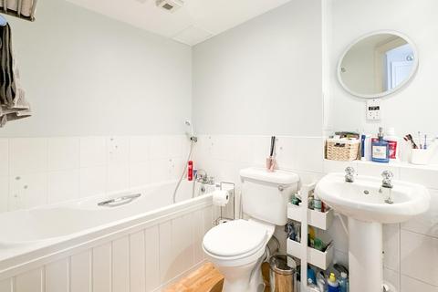 Flat 42, Squires Court Bedminster Parade, Bristol, BS3 4BX