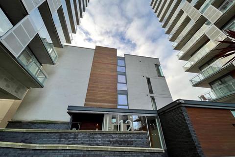 2 bedroom flat to rent, Spectrum, Block 12, Blackfriars Road