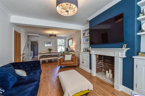 124 Oaktree Road, Southampton, SO18 1PH
