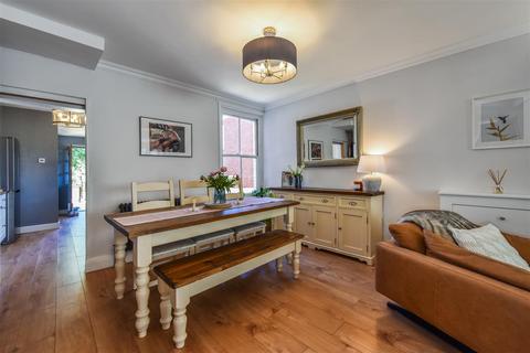 124 Oaktree Road, Southampton, SO18 1PH
