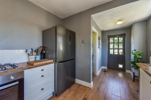 124 Oaktree Road, Southampton, SO18 1PH