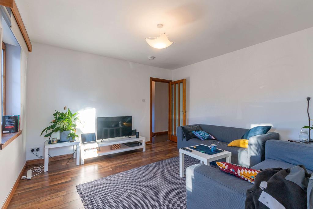 Sheriff Bank Edinburgh EH6 6ER United Kingdom 2 bed flat £1,050 pcm
