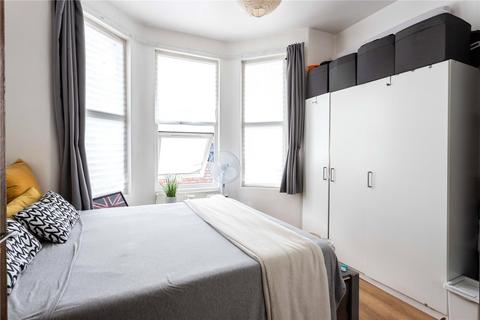 3 bedroom terraced house for sale, Roseberry Gardens, London, N4