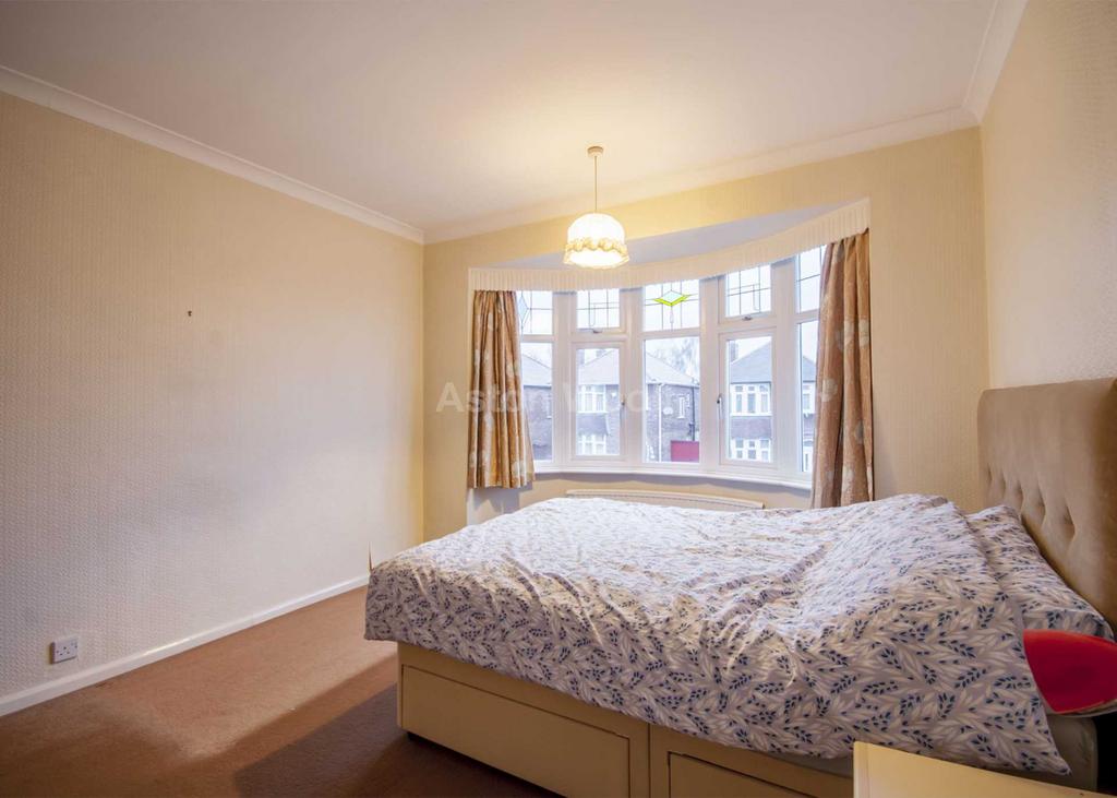House in Nottingham, Beechdale - More